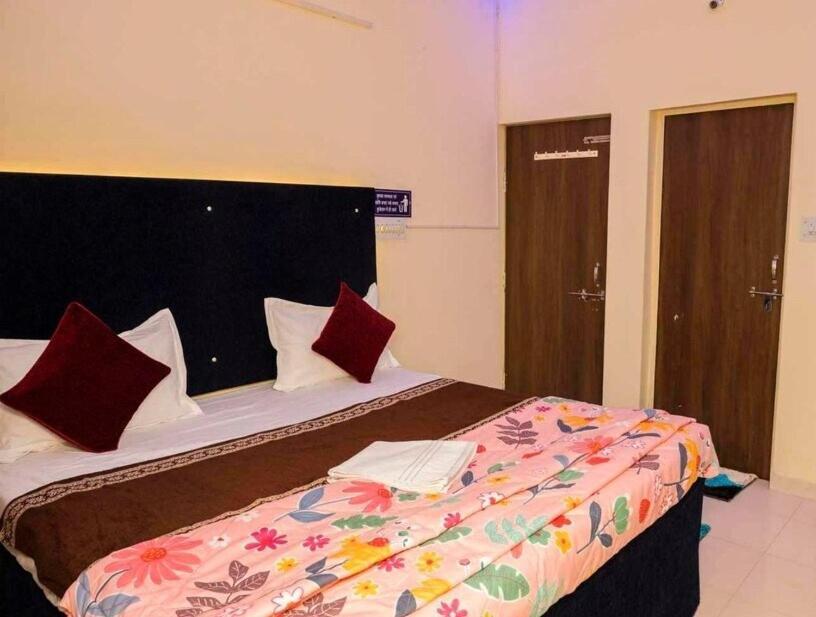 Hotel O Pop Hotel Blue Star Bhilai 外观 照片